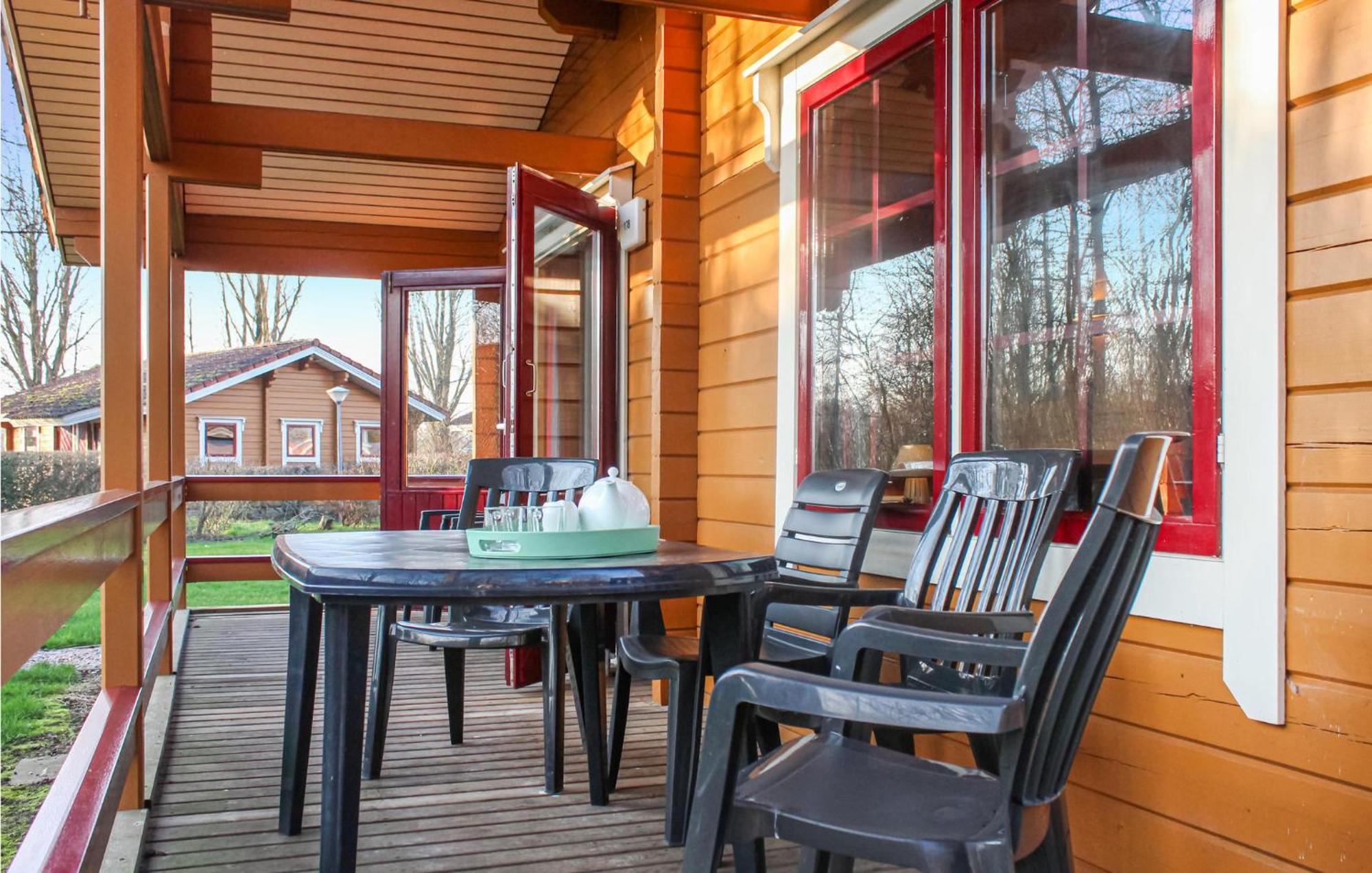 Awesome Home In Gramsbergen With Kitchen Bagian luar foto